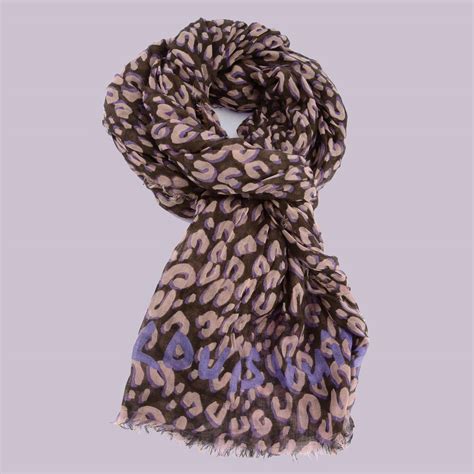 louis vuitton leopard print scarf replica|louis vuitton paris scarf.